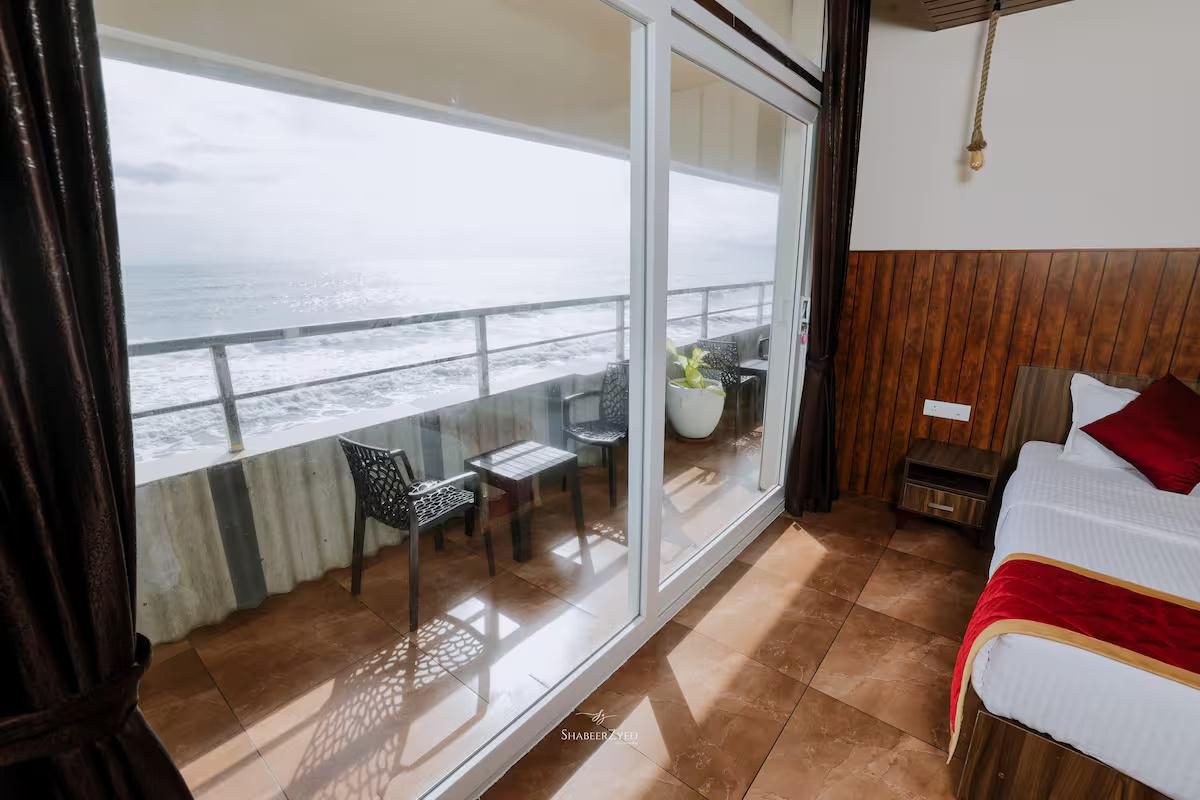 The Cabana Beachfront Villa Rooms x Solis Nature