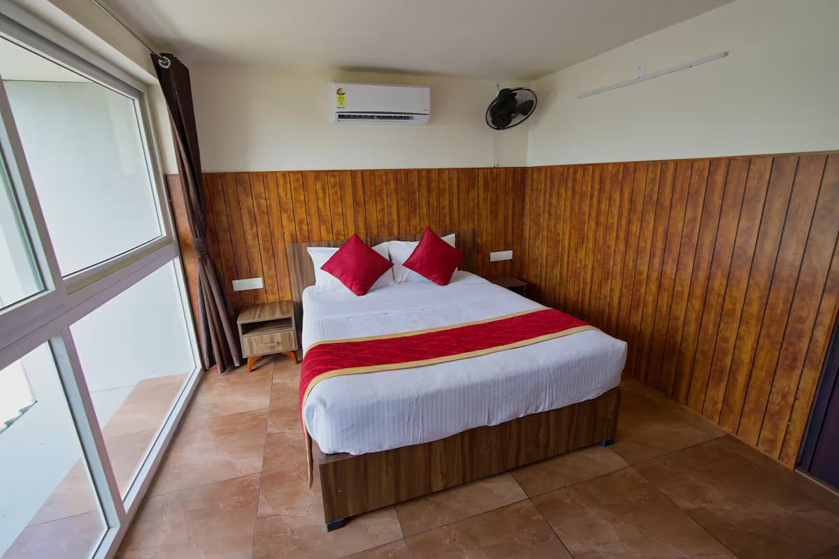 The Cabana Beachfront Villa Rooms x Solis Nature
