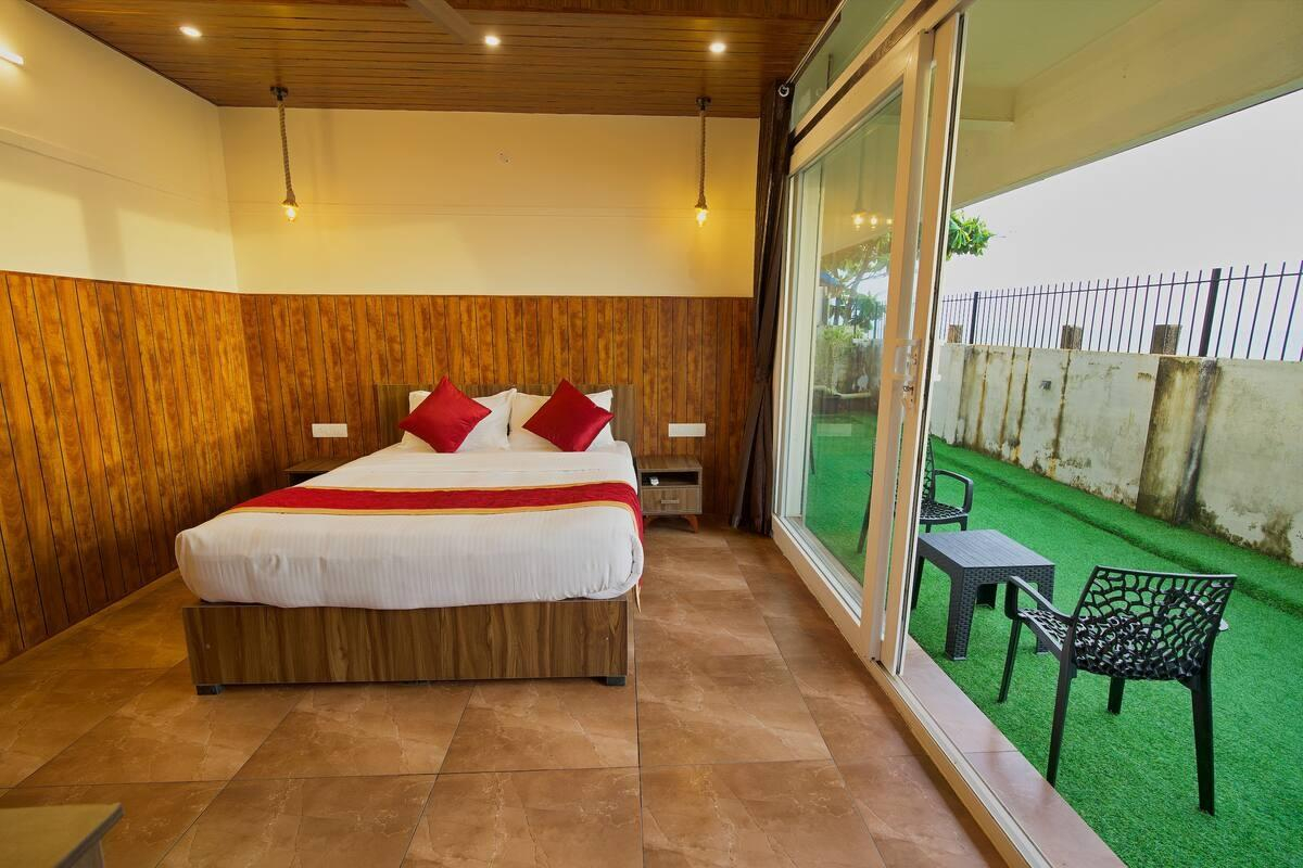 The Cabana Beachfront Villa Rooms x Solis Nature