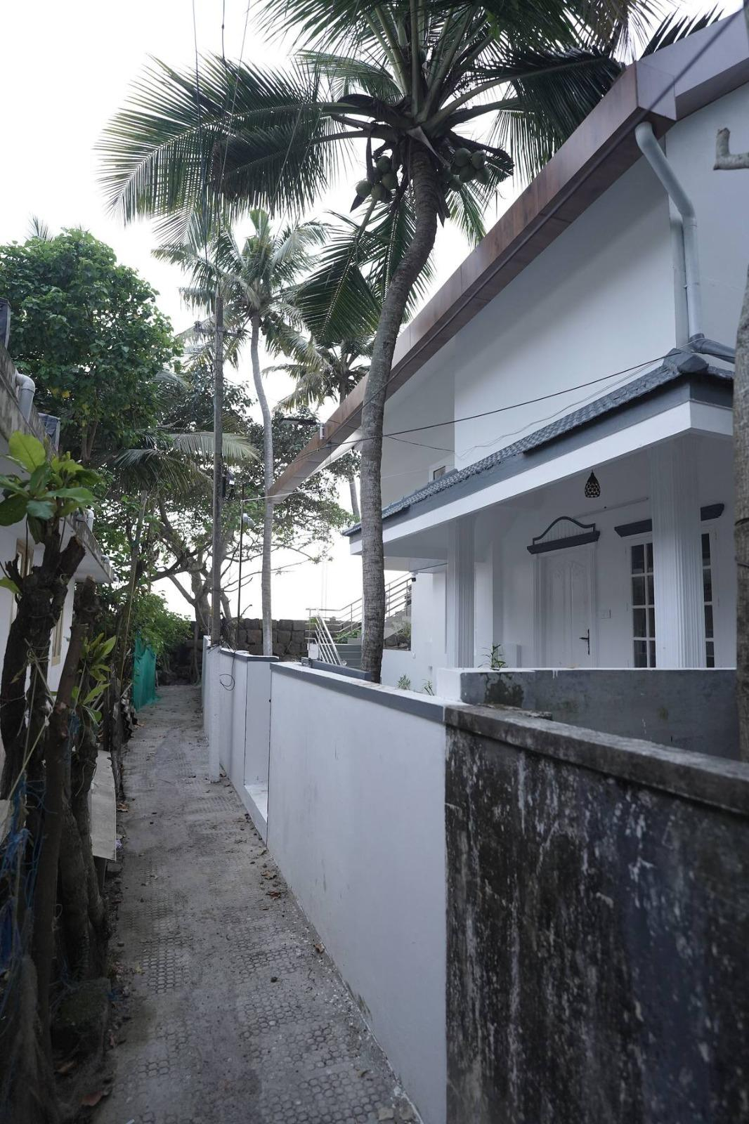Sea Breeze Standard Room x Solis Nature
