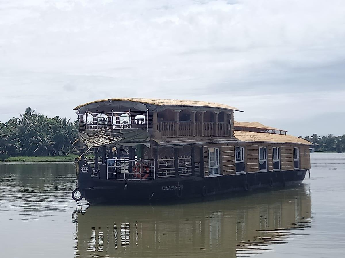 5 rooms Papapalil by Nohark Houseboats x Solis Nature 5 rooms Papapalil by Nohark Houseboats x Solis Nature