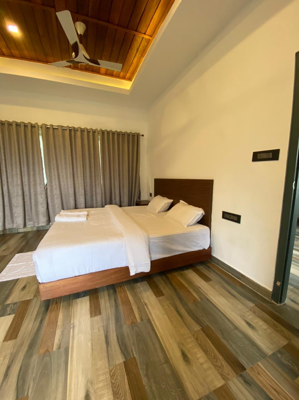 Mannoor Farms Mountain View Stays x Solis Nature