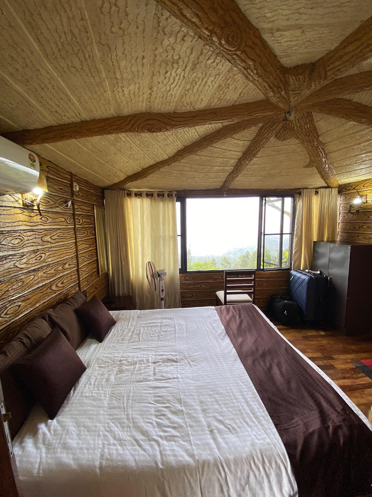 Estate Residency Tree House & Cave Room x Solis Nature Estate Residency Tree House & Cave Room x Solis Nature