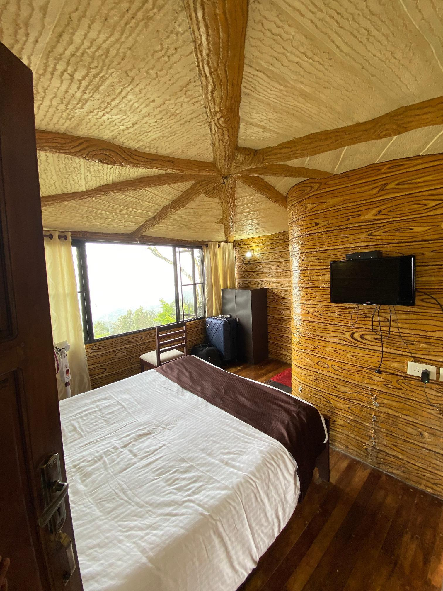 Estate Residency Tree House & Cave Room x Solis Nature Estate Residency Tree House & Cave Room x Solis Nature
