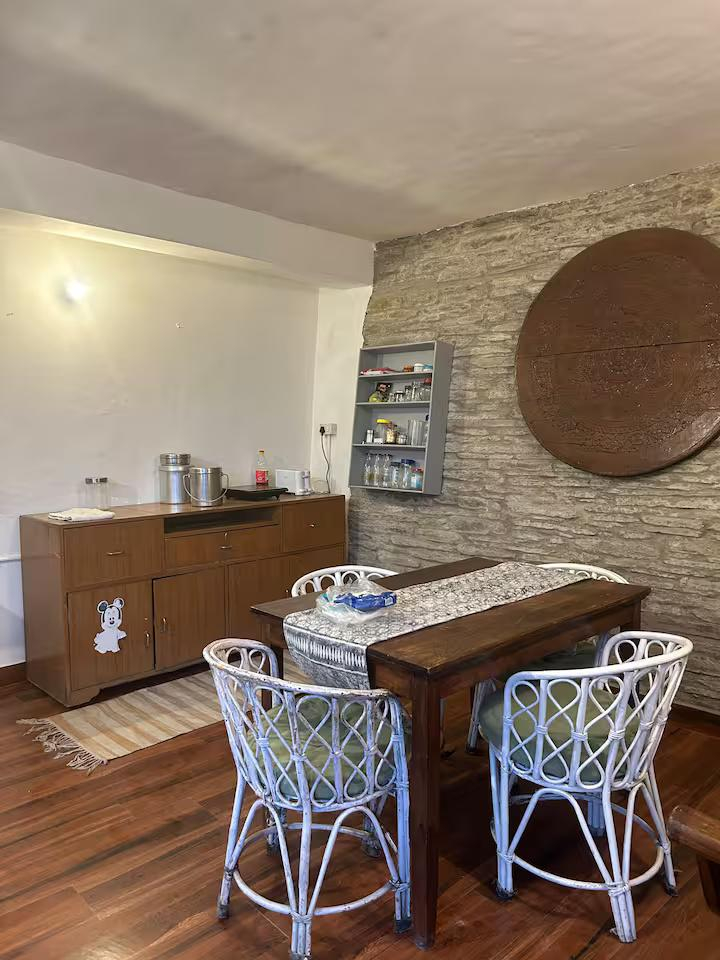 Artist’s Studio Homestay in Mukteshwar x Solis Nature