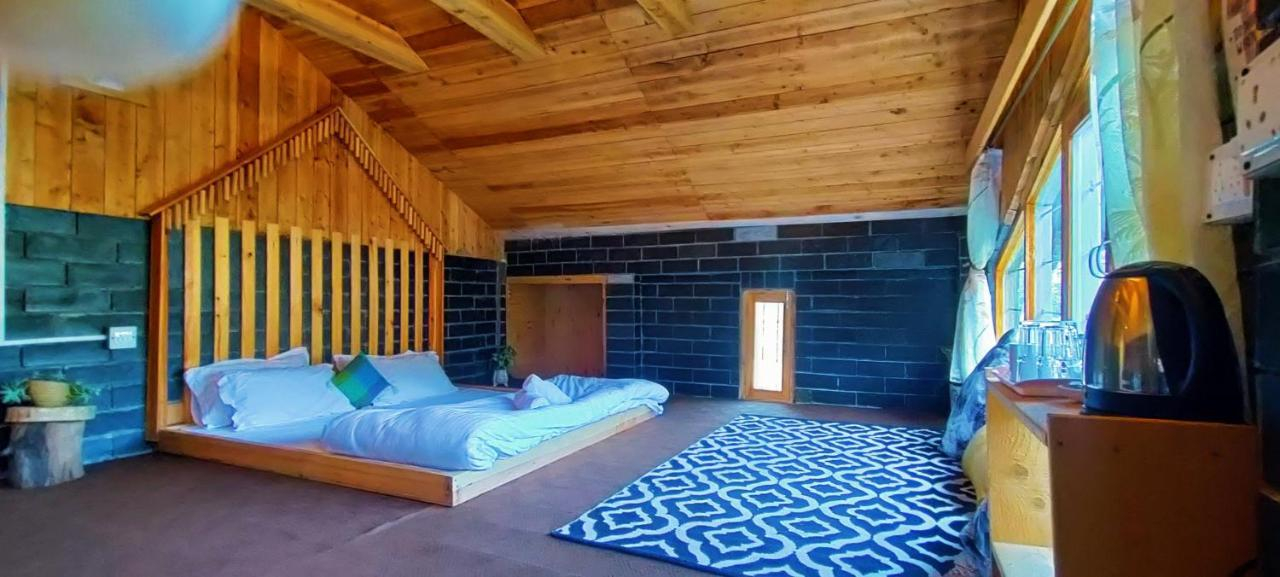 Dhauladhar Woodhouse x Solis Nature