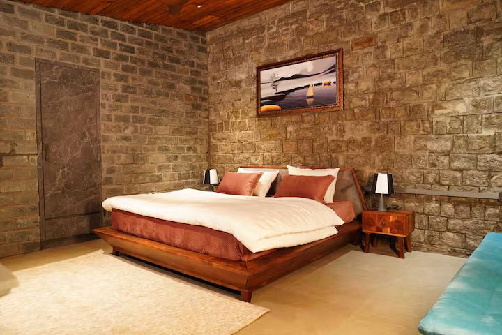 Cedar Bedroom x Solis Nature Cedar Bedroom x Solis Nature
