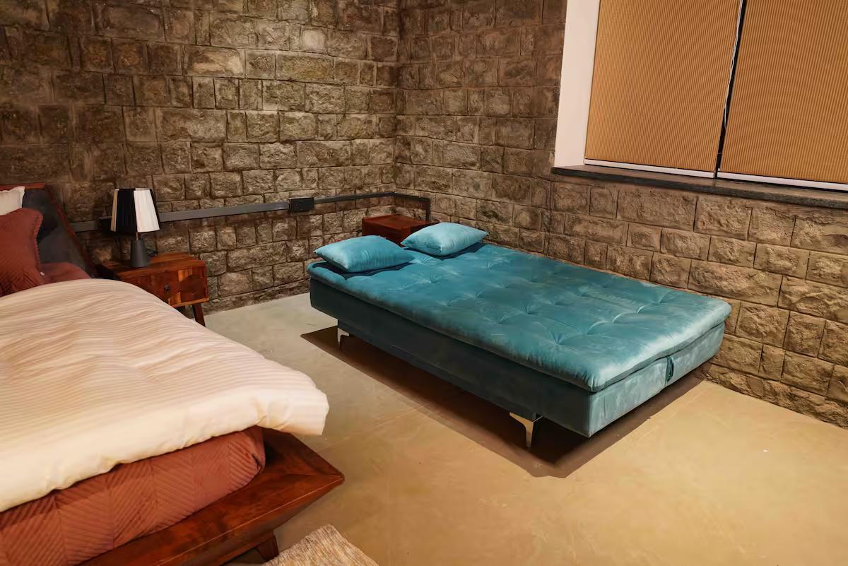 Cedar Bedroom x Solis Nature Cedar Bedroom x Solis Nature