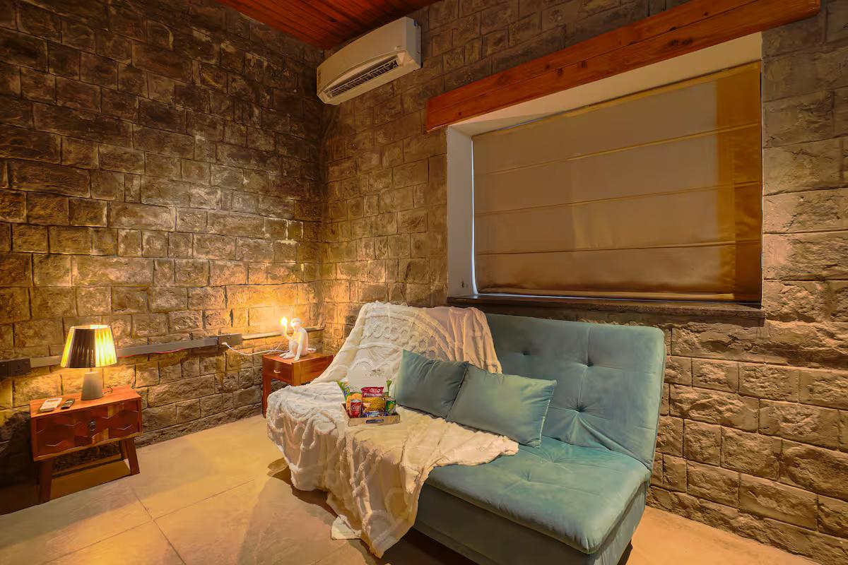 Cedar Bedroom x Solis Nature Cedar Bedroom x Solis Nature