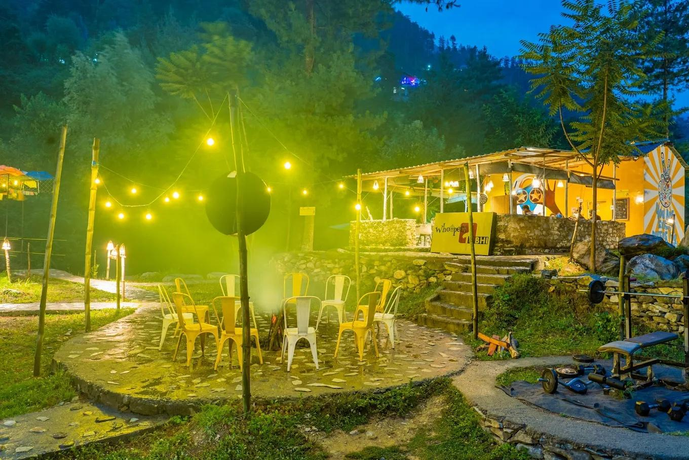 whoopers boutique resort x Solis Nature whoopers boutique resort x Solis Nature