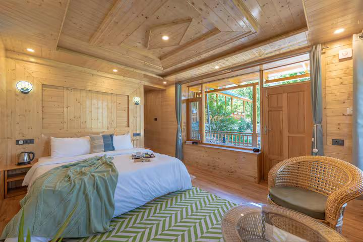 Plush Room with Orchard View x Solis Nature Plush Room with Orchard View x Solis Nature