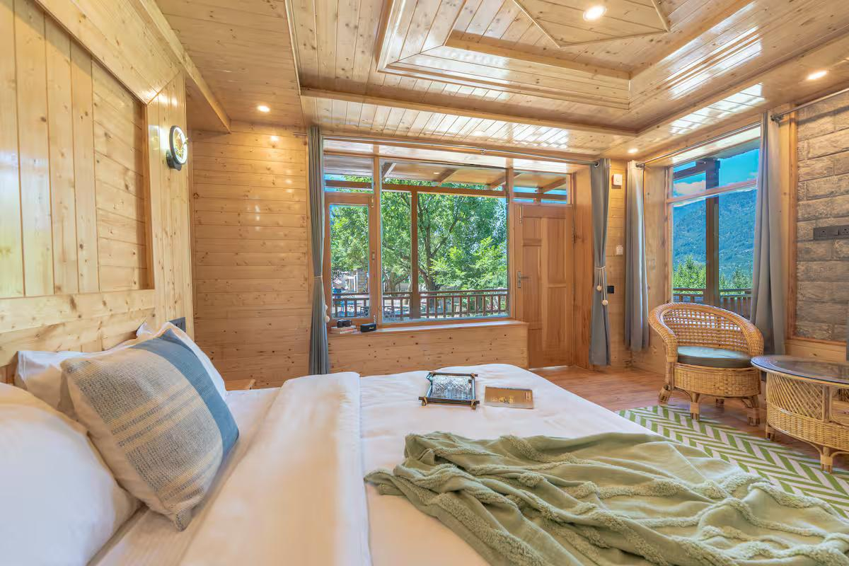 Plush Room with Orchard View x Solis Nature Plush Room with Orchard View x Solis Nature