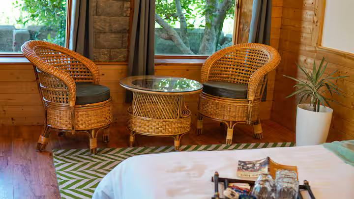Plush Room with Orchard View x Solis Nature Plush Room with Orchard View x Solis Nature