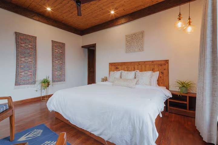 Plush 3-Bedroom Combo in Aesthetic Villa x Solis Nature Plush 3-Bedroom Combo in Aesthetic Villa x Solis Nature