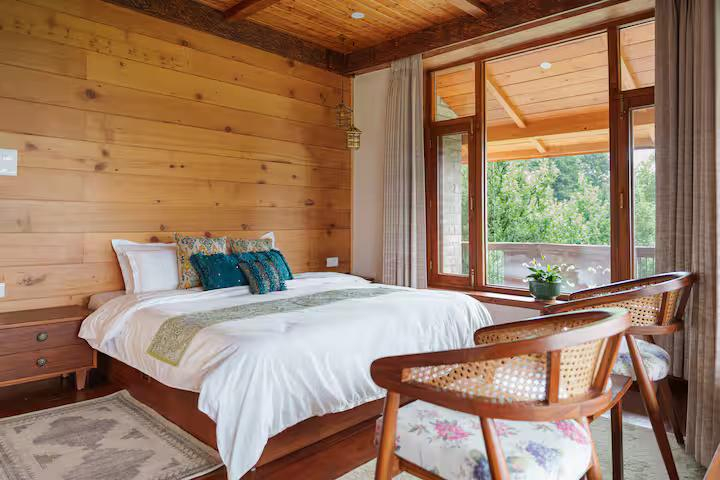 Plush 3-Bedroom Combo in Aesthetic Villa x Solis Nature Plush 3-Bedroom Combo in Aesthetic Villa x Solis Nature