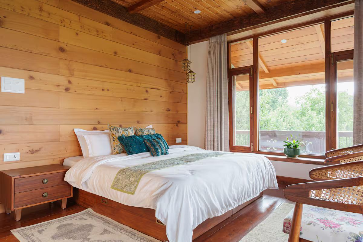 Bespoke 2-Room Combo in Luxury Villa x Solis Nature Bespoke 2-Room Combo in Luxury Villa x Solis Nature