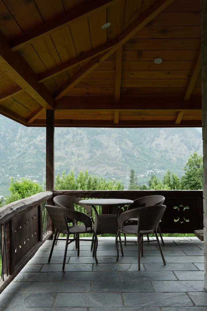 Aesthetic Room with Wrap Around Balcony x Solis Nature Aesthetic Room with Wrap Around Balcony x Solis Nature