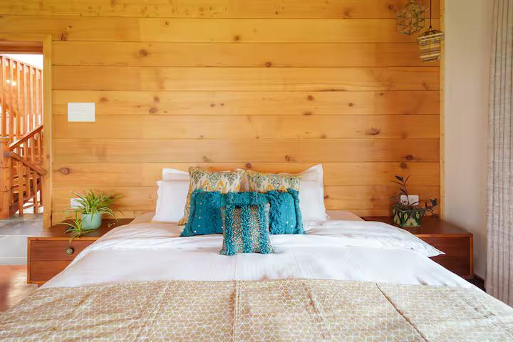 Aesthetic Room with Wrap Around Balcony x Solis Nature Aesthetic Room with Wrap Around Balcony x Solis Nature