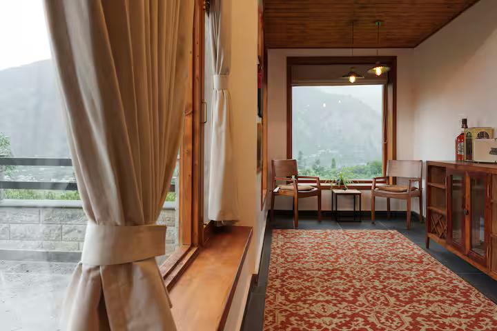 Aesthetic Room with Wrap Around Balcony x Solis Nature Aesthetic Room with Wrap Around Balcony x Solis Nature