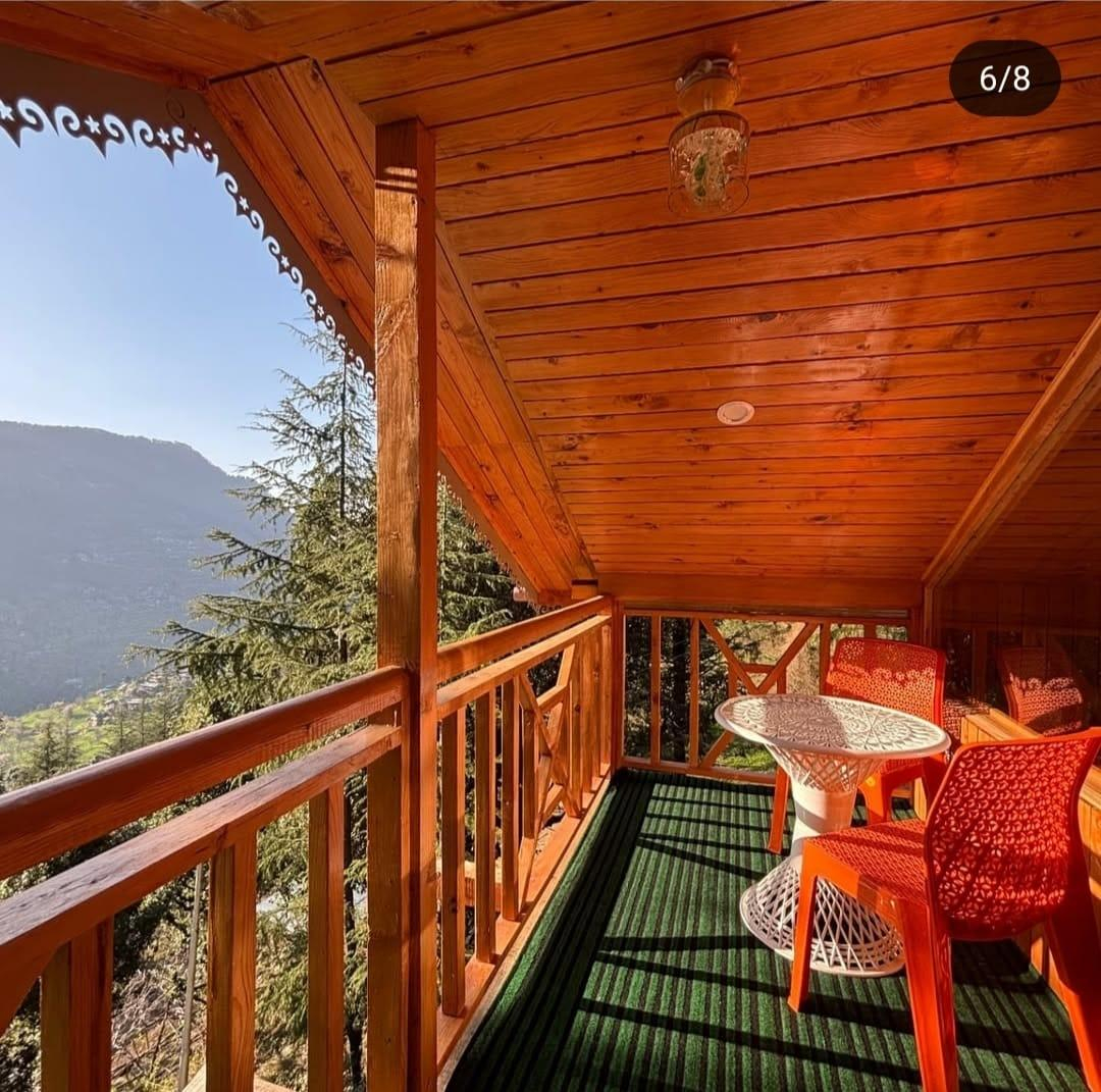 The Isisinga tree house x Solis Nature