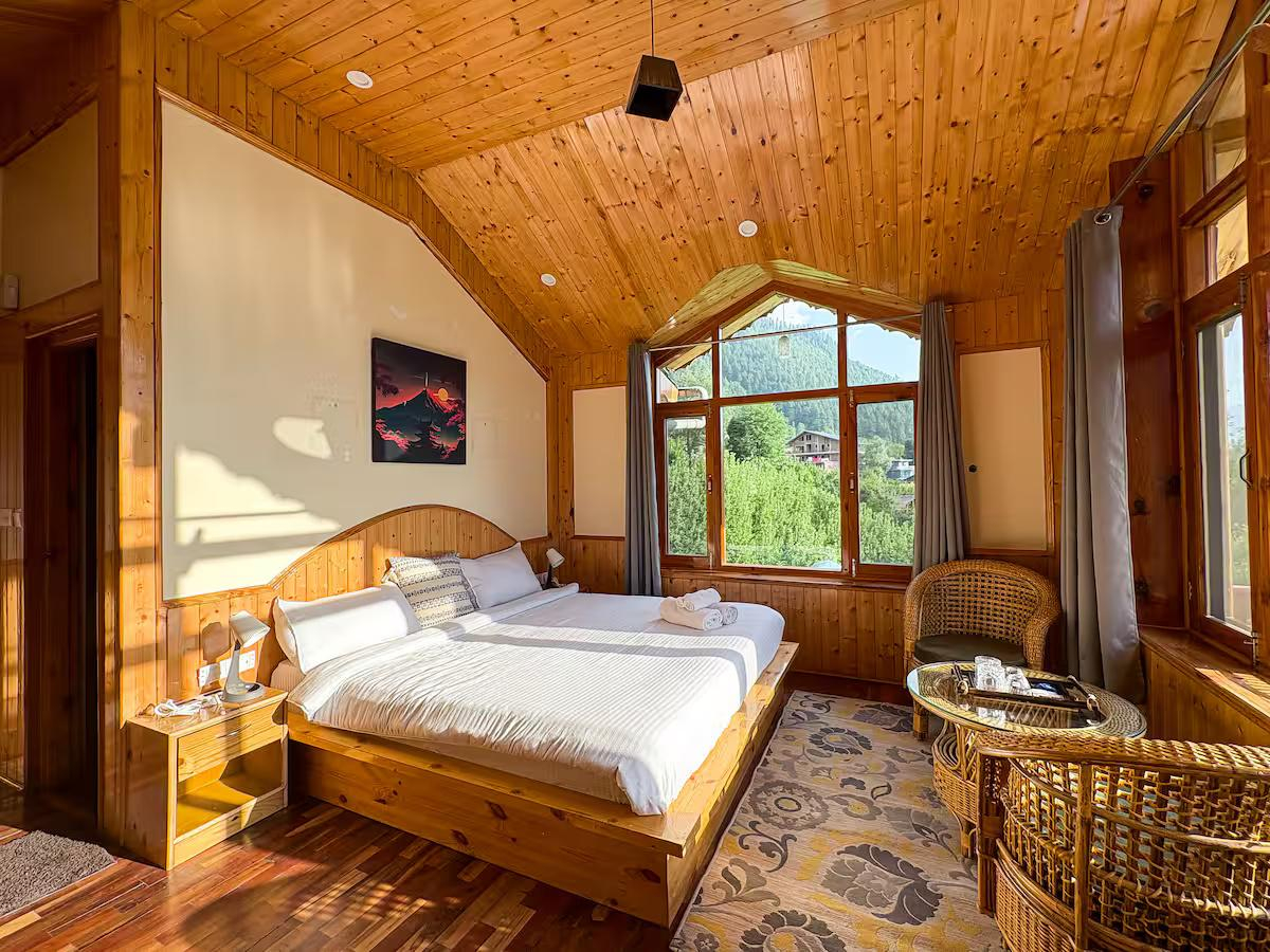 Premium Attic Room with Balcony x Solis Nature