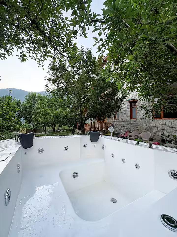 Premium Attic Room with Balcony x Solis Nature