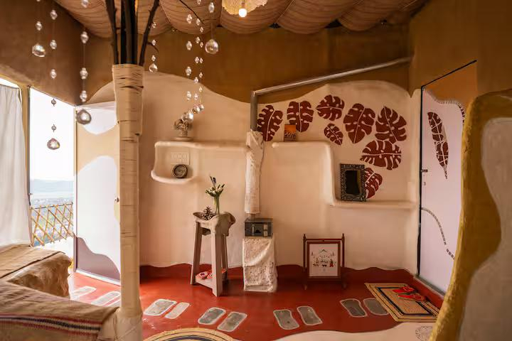 Posh MUDroom in an Art residency x Solis Nature