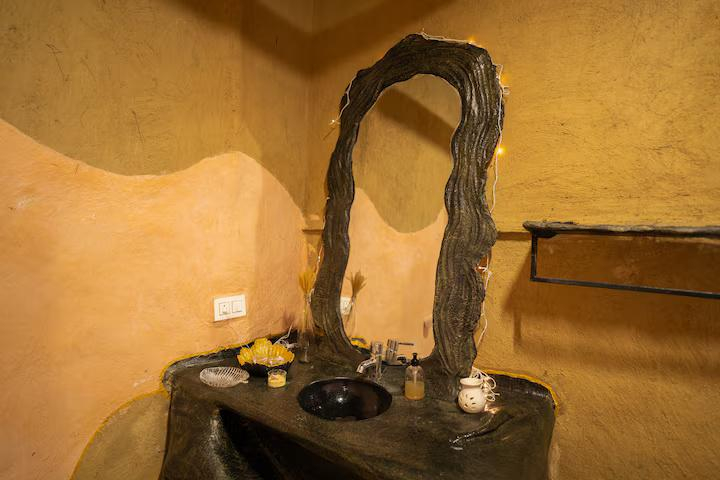 Luxurious mud room in an Art residency i x Solis Nature