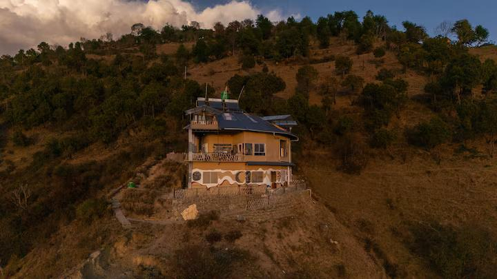 Hobbit Bunks in offbeat Art residency x Solis Nature