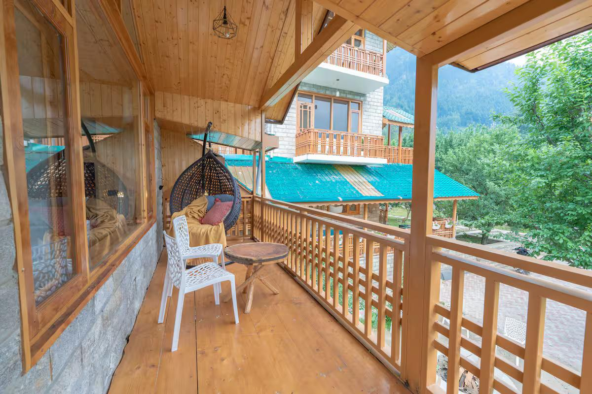 Best 2-Room Hideaway with Balcony x Solis Nature Best 2-Room Hideaway with Balcony x Solis Nature