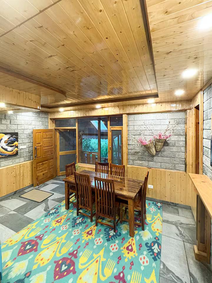 Rustic Stone Room with Balcony x Solis Nature Rustic Stone Room with Balcony x Solis Nature