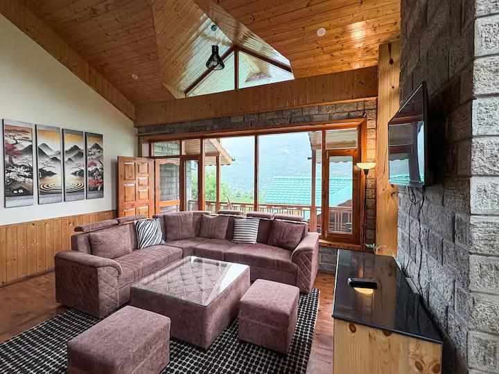 Rustic Stone Room with Balcony x Solis Nature Rustic Stone Room with Balcony x Solis Nature
