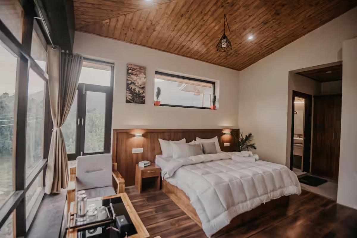 3 Luxurious Room in a Villa x Solis Nature 3 Luxurious Room in a Villa x Solis Nature