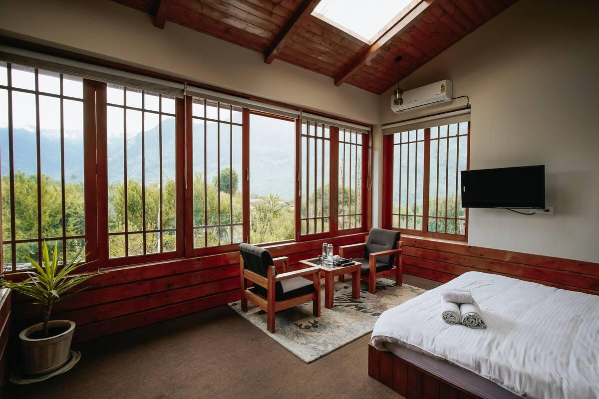 The most unique panoramic room in Manali x Solis Nature The most unique panoramic room in Manali x Solis Nature