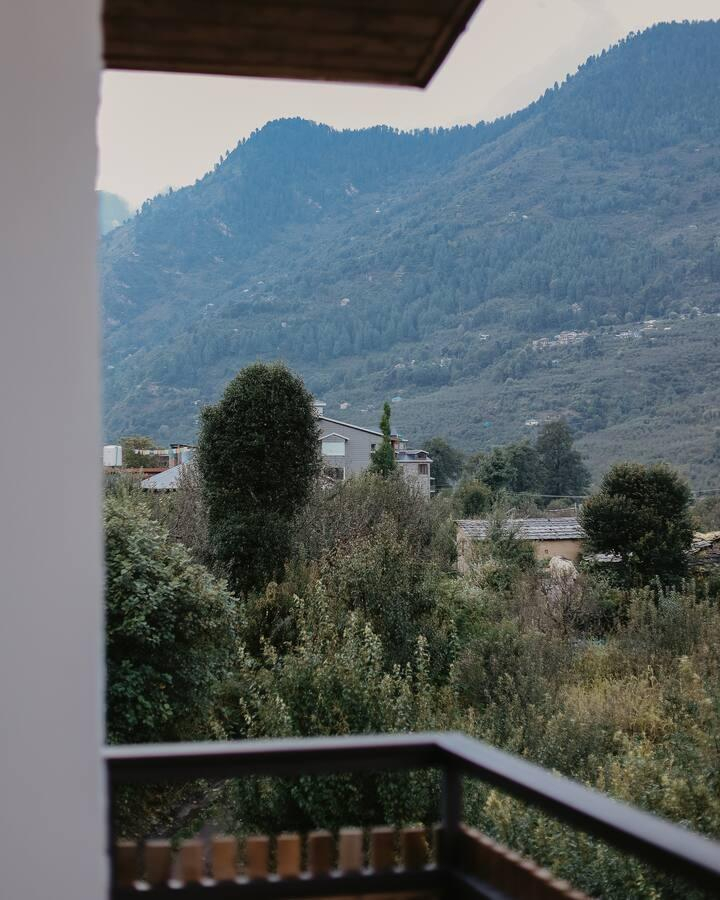 The most unique panoramic room in Manali x Solis Nature The most unique panoramic room in Manali x Solis Nature