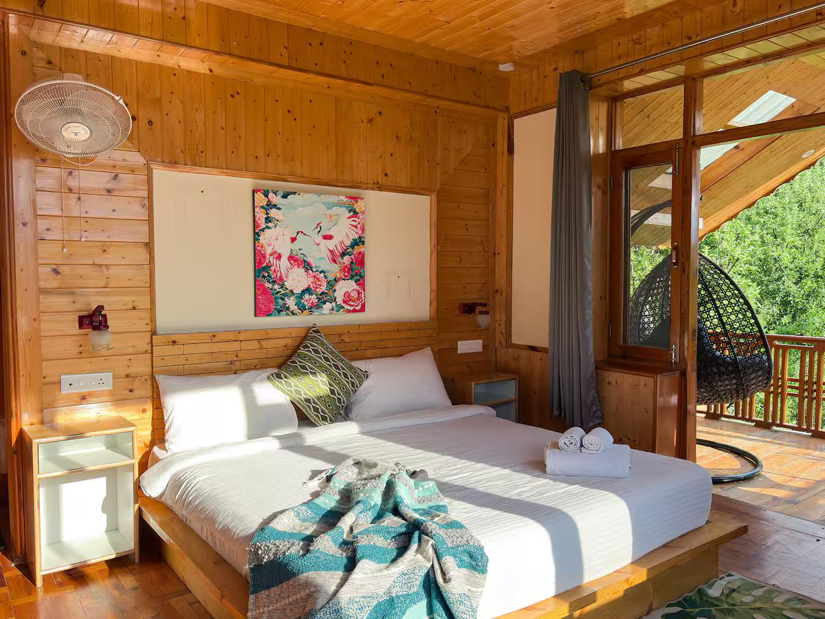 Master Bedroom with Private Deck, Swing x Solis Nature