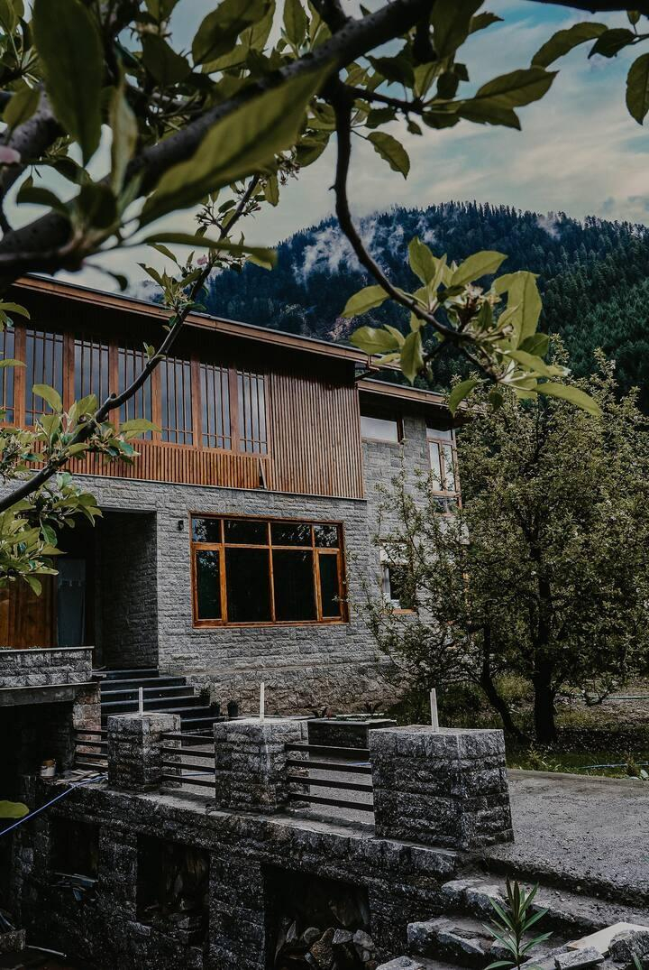 Most romantic cozy room in Manali x Solis Nature Most romantic cozy room in Manali x Solis Nature