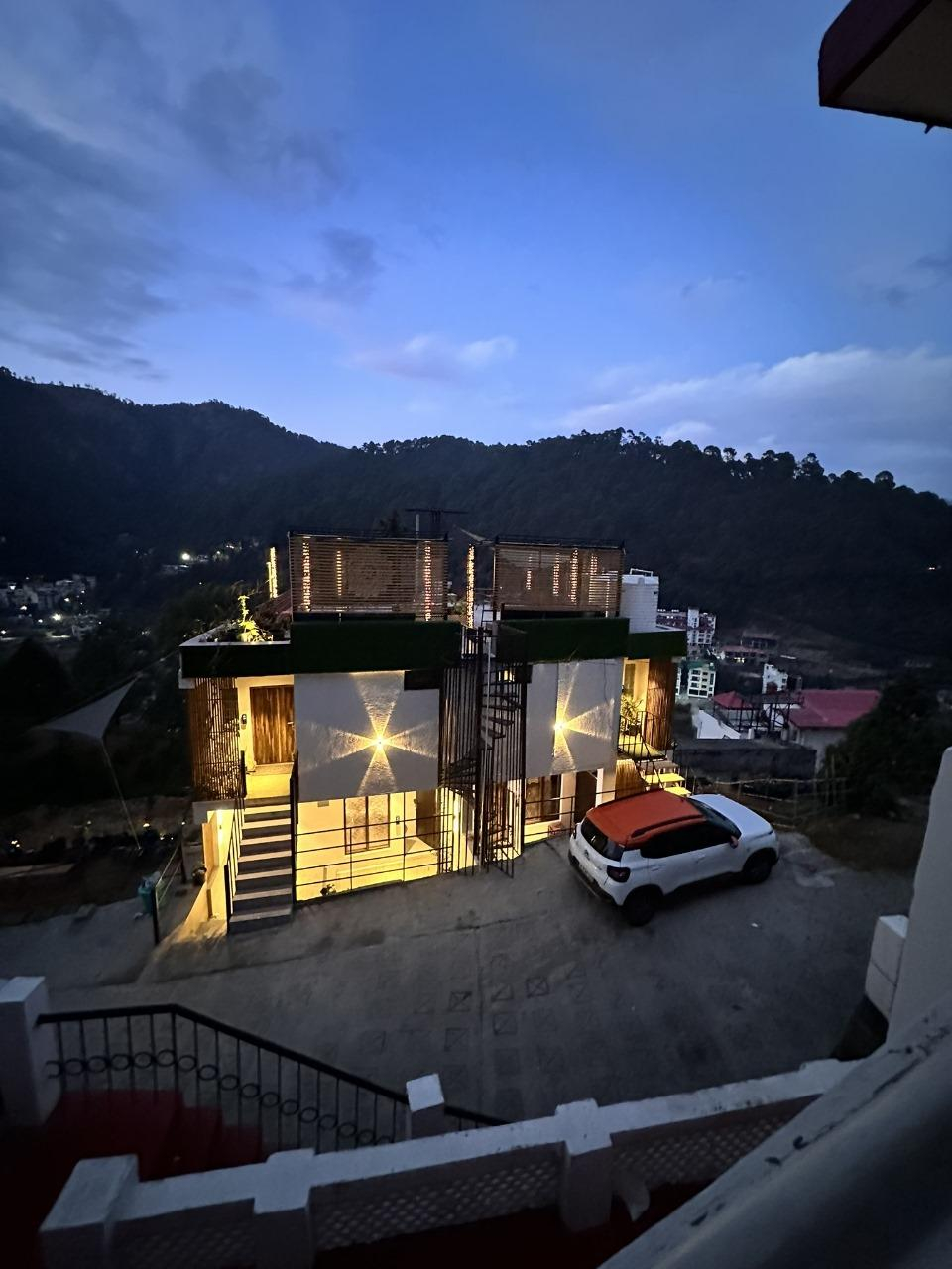 4BHK Mountaintop Escape x Solis Nature 4BHK Mountaintop Escape x Solis Nature