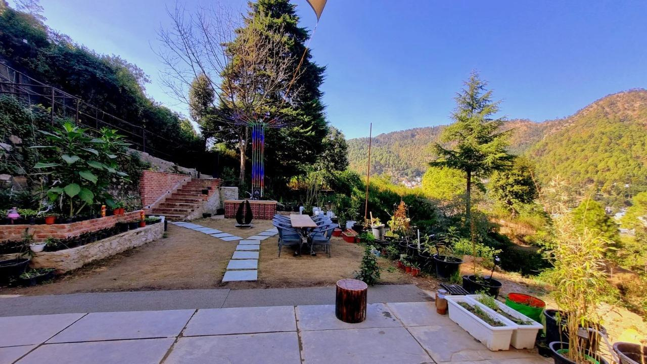 4BHK Mountaintop Escape x Solis Nature 4BHK Mountaintop Escape x Solis Nature