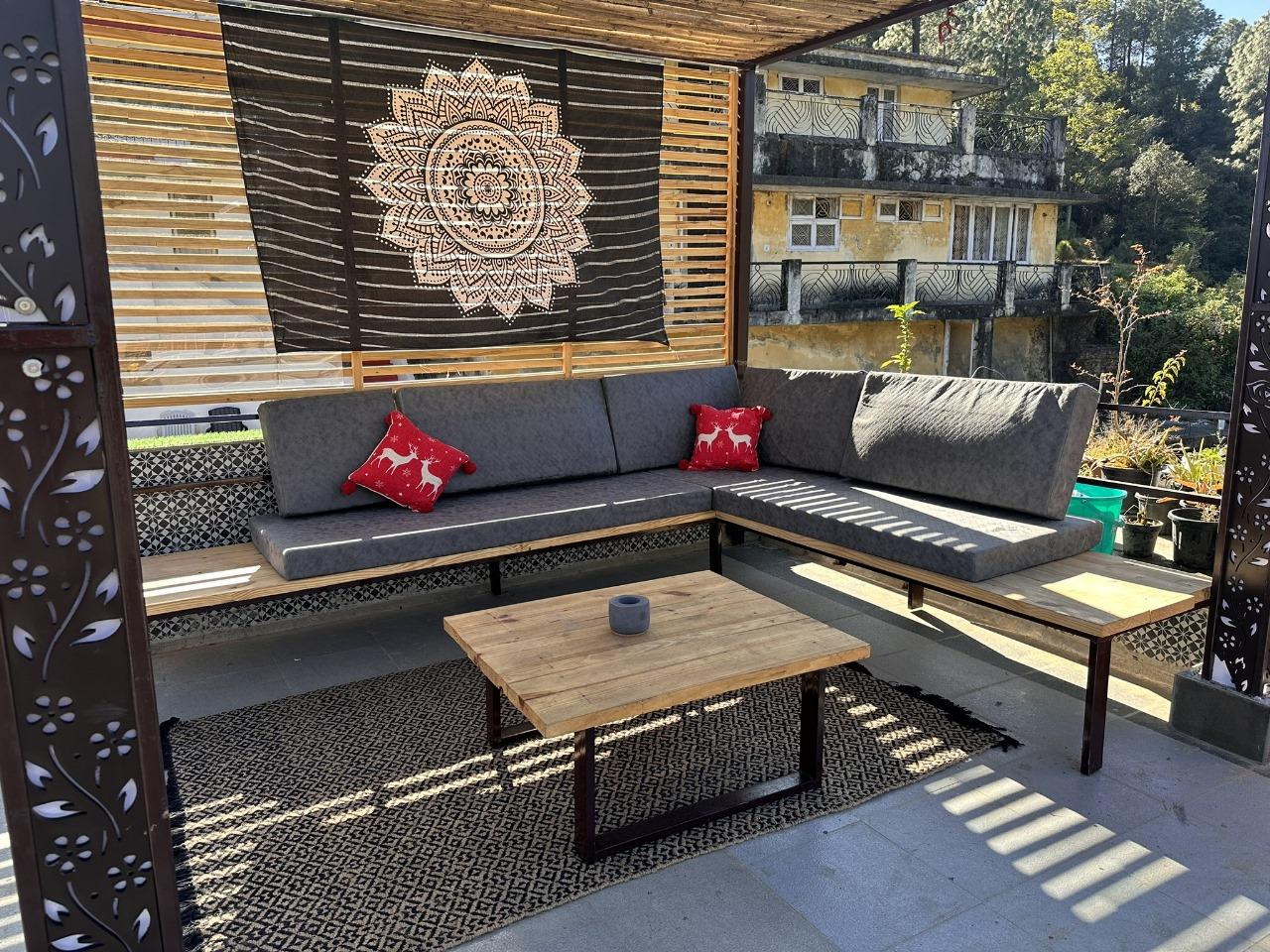4BHK Mountaintop Escape x Solis Nature 4BHK Mountaintop Escape x Solis Nature