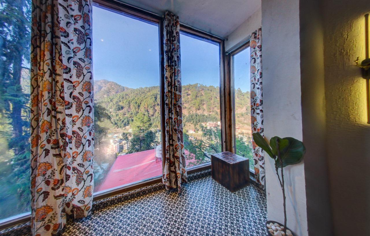 4BHK Mountaintop Escape x Solis Nature 4BHK Mountaintop Escape x Solis Nature