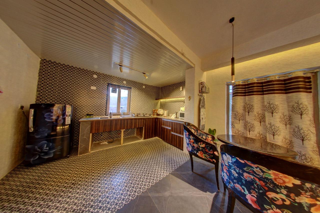 4BHK Mountaintop Escape x Solis Nature 4BHK Mountaintop Escape x Solis Nature