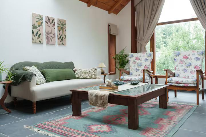 Luxury 4-Bedroom Ultra Modern Villa x Solis Nature Luxury 4-Bedroom Ultra Modern Villa x Solis Nature