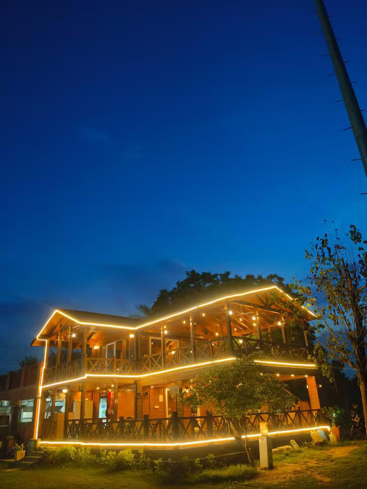 Wooden Cottage - 2 Bedroom x Solis Nature