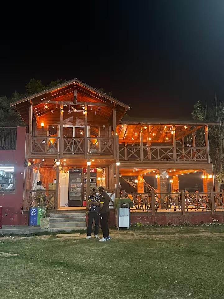 Hut x Solis Nature
