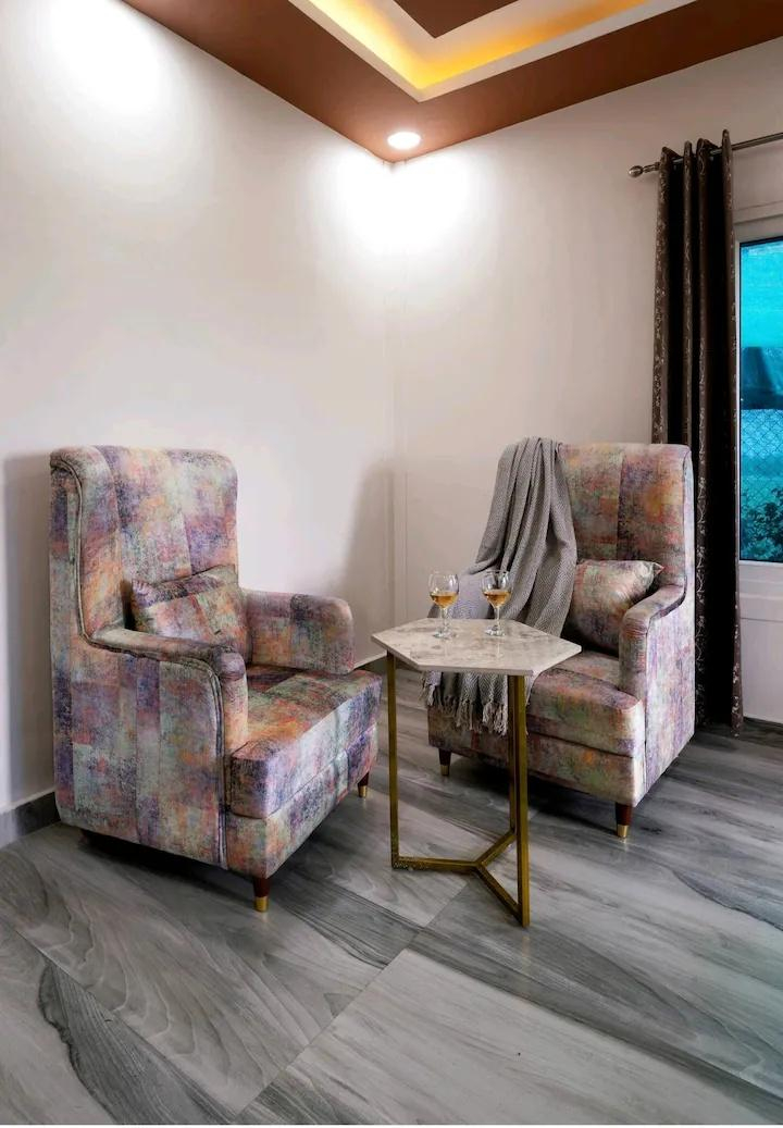 Farmhouse with pool in Noida x Solis Nature
