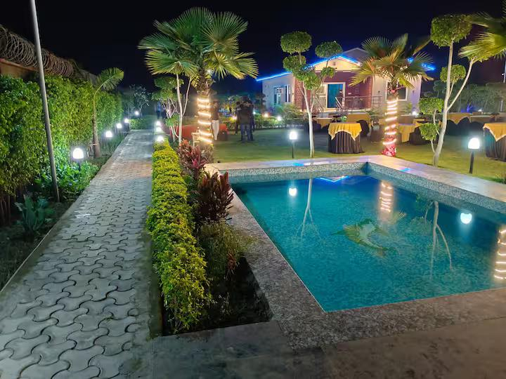Farmhouse with pool in Noida x Solis Nature
