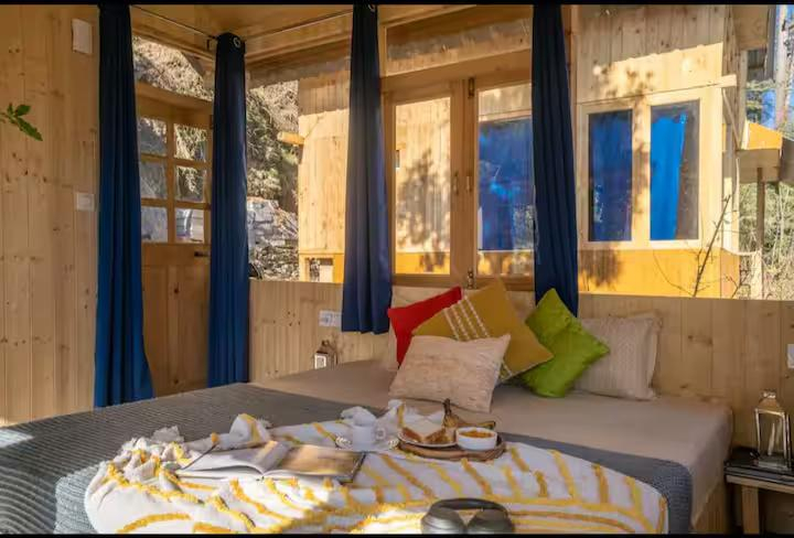 charming treehouse in Jibhi x Solis Nature charming treehouse in Jibhi x Solis Nature