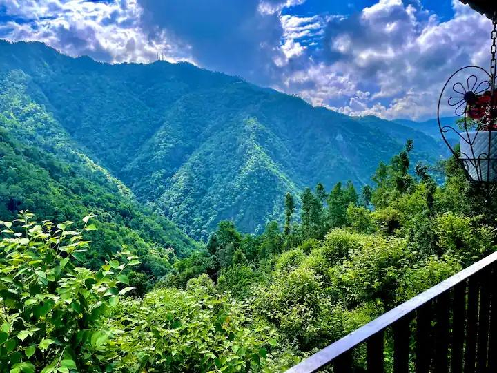 A frame cottage at Naukuchiatal x Solis Nature