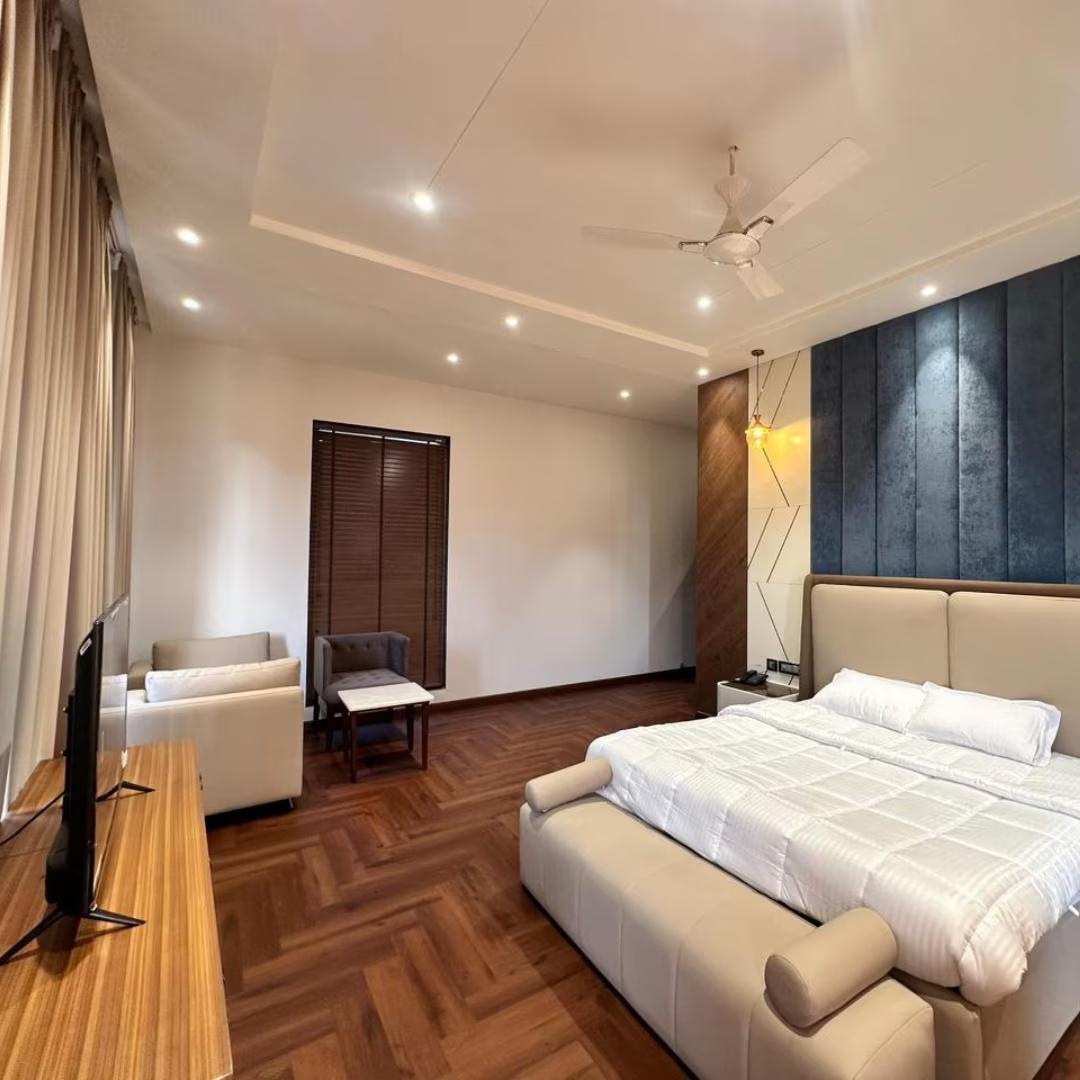 luxury farmhouse in Deramandi x Solis Nature